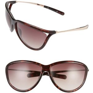 Tom Ford Brown Sunglasses Cat-Eye Design Gradient Lenses